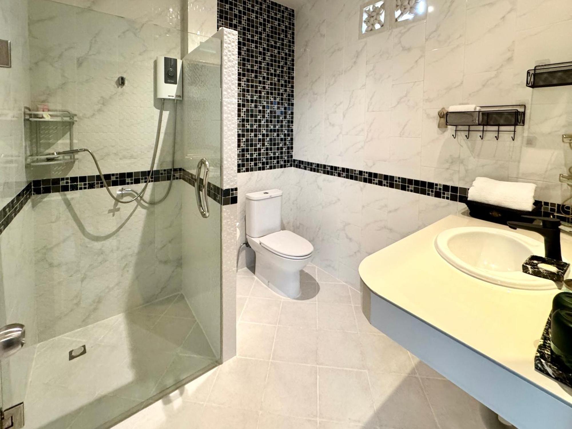 Klong Muang Beach Apartment Buitenkant foto